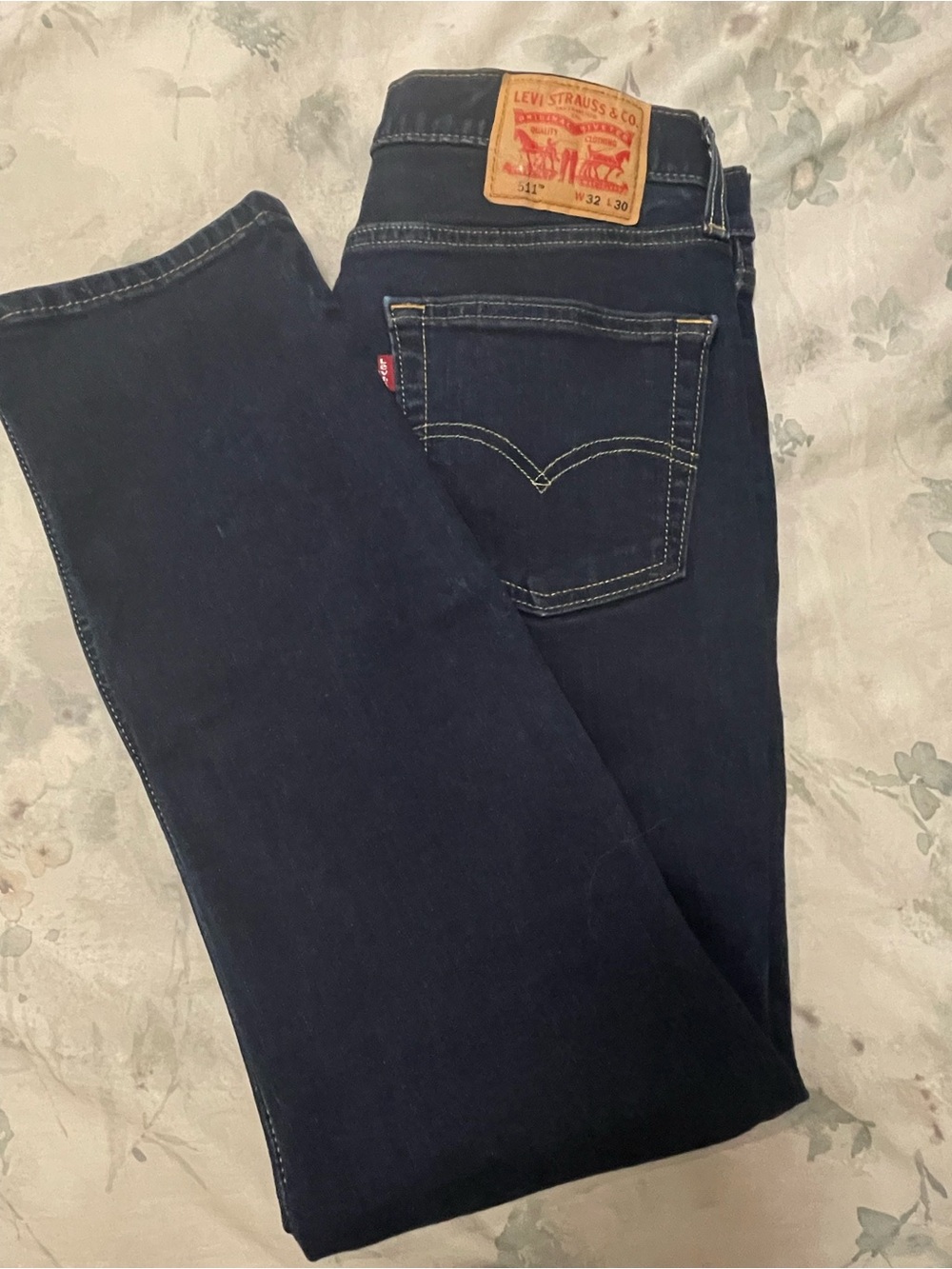 Levi's women’s  Dark Blue Straight Fit Jeans